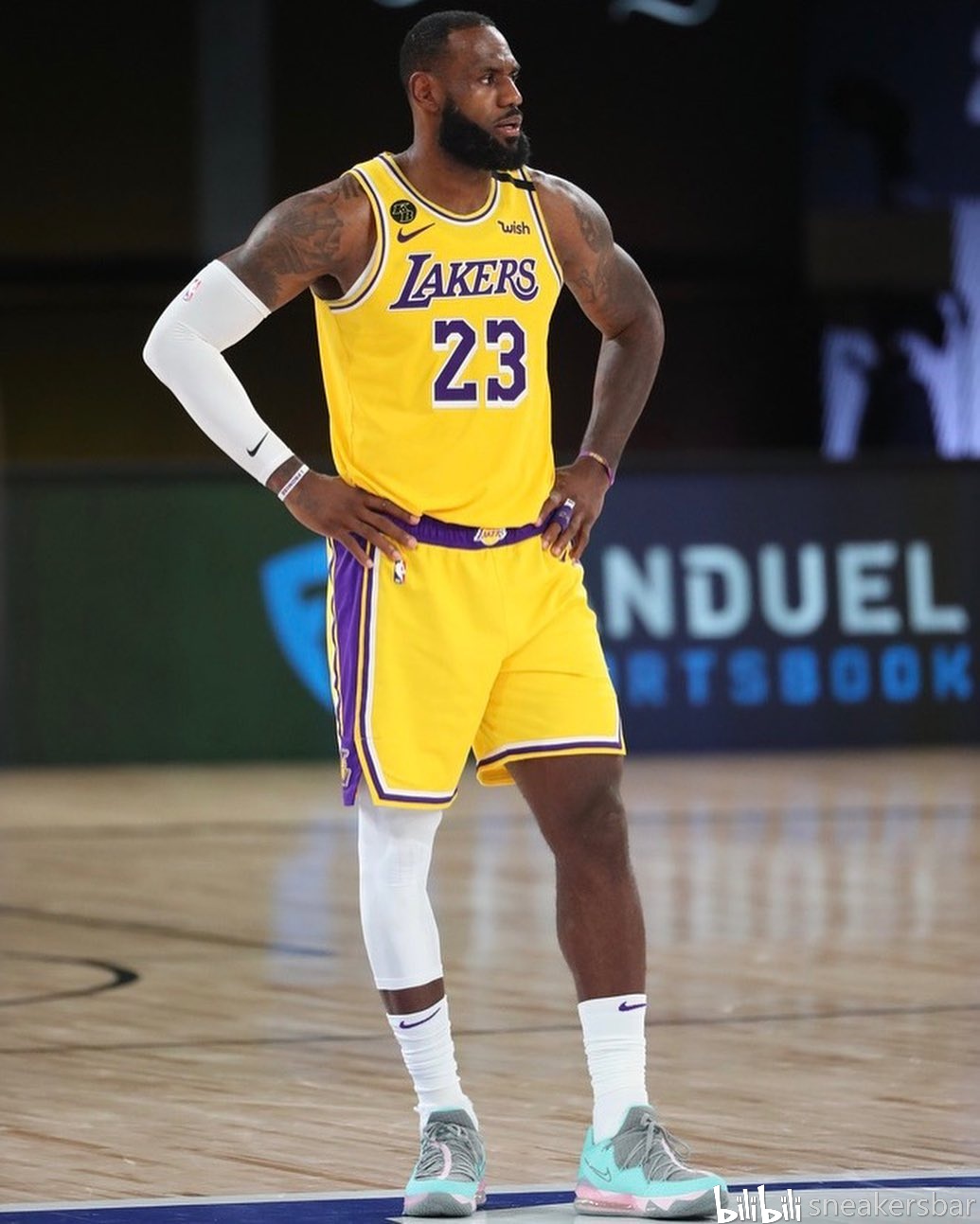 德比战中 德比战中